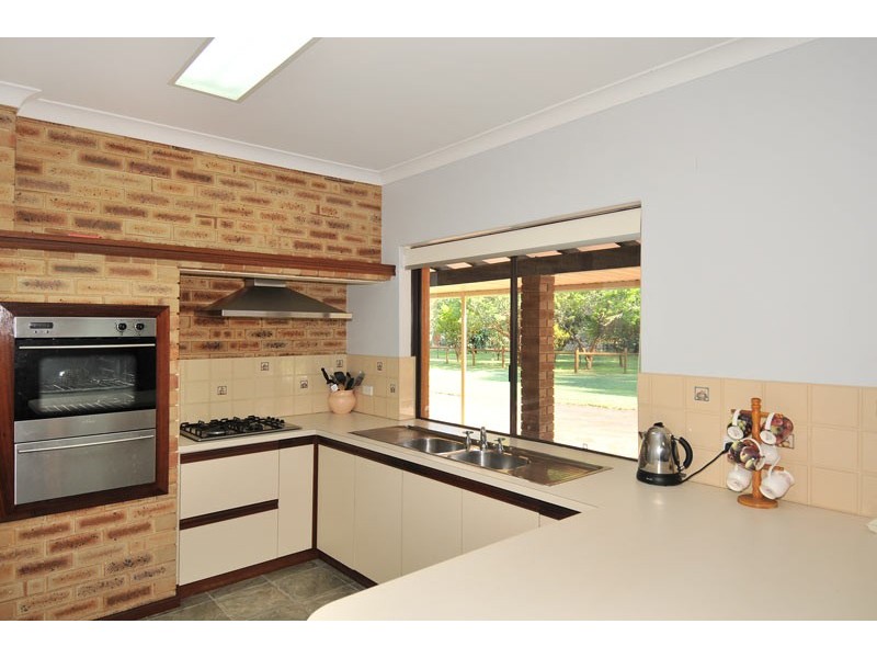 26 Matthie Road, Barragup WA 6209