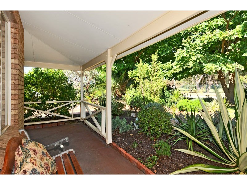 34 Leyburn Drive, Halls Head WA 6210