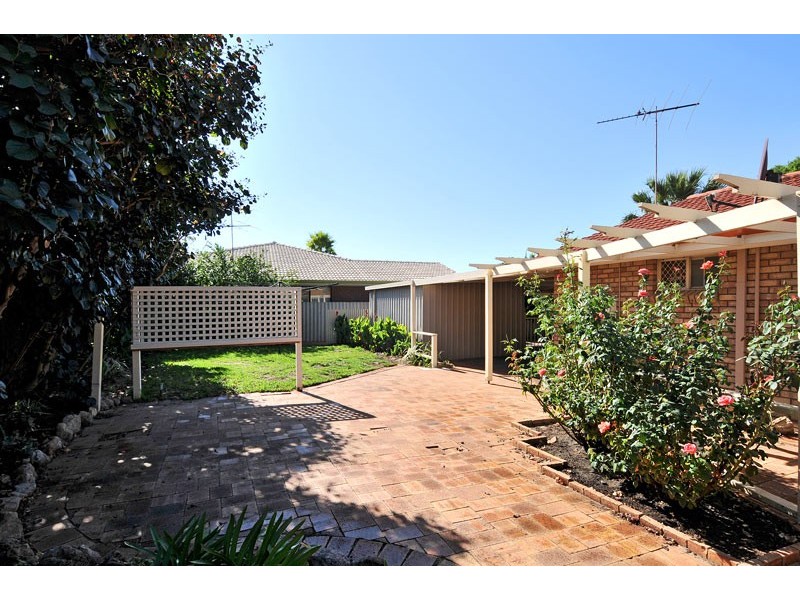 34 Leyburn Drive, Halls Head WA 6210