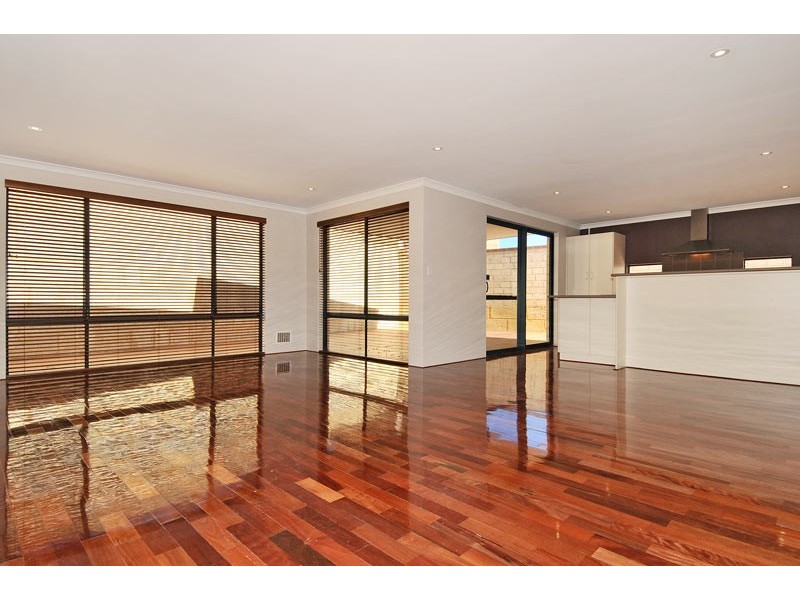 16 Paperbark Way, Wannanup WA 6210