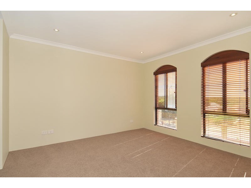 16 Paperbark Way, Wannanup WA 6210