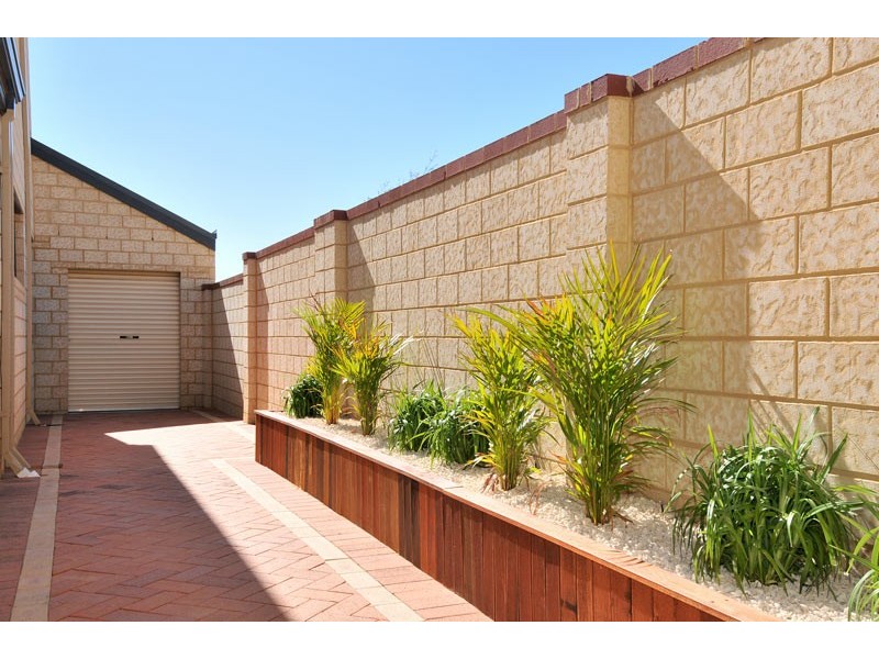 16 Paperbark Way, Wannanup WA 6210