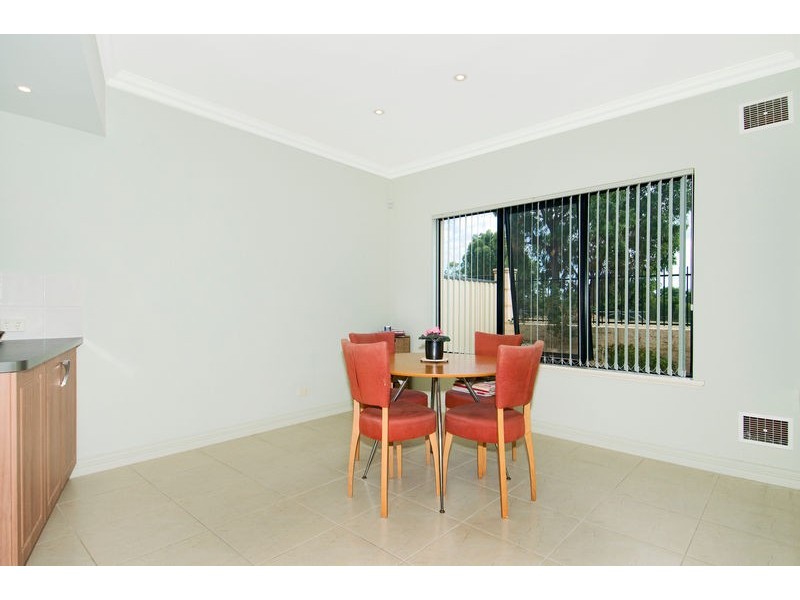 4/21 Pebble Beach Boulevard, Meadow Springs WA 6210