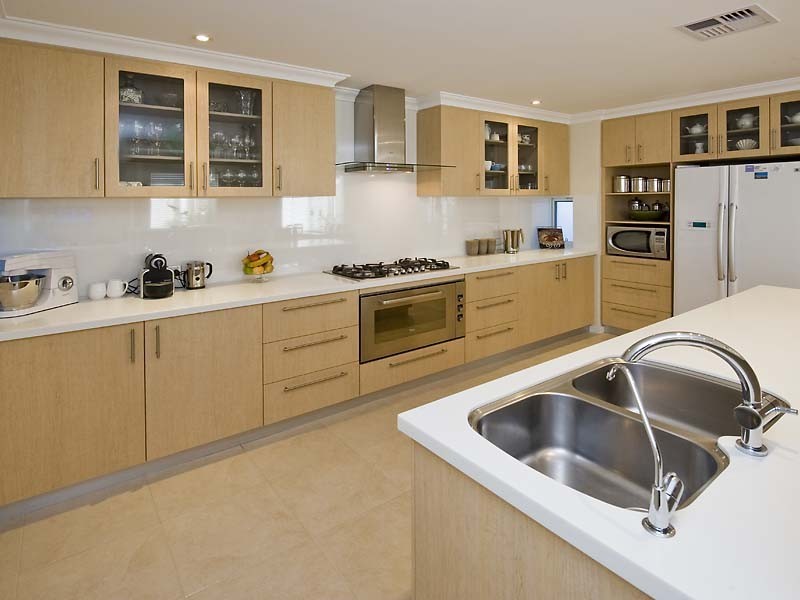 143 Darwin Terrace, Dudley Park WA 6210