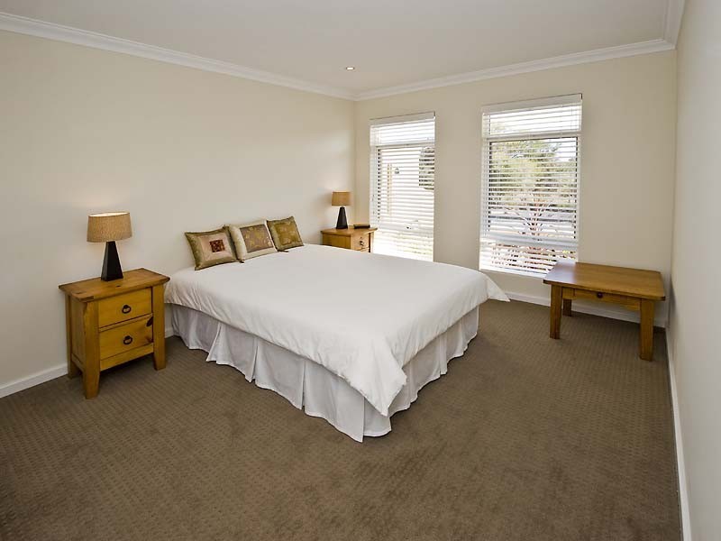 143 Darwin Terrace, Dudley Park WA 6210