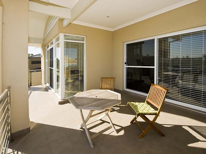 143 Darwin Terrace, Dudley Park WA 6210