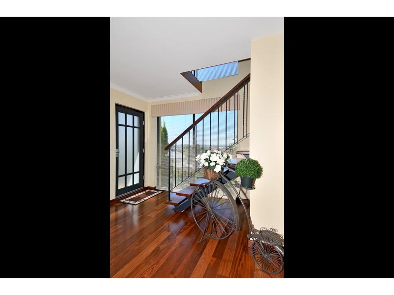 18 Armstrong Street, Halls Head WA 6210