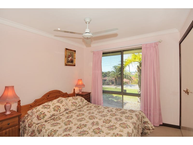 18 Armstrong Street, Halls Head WA 6210