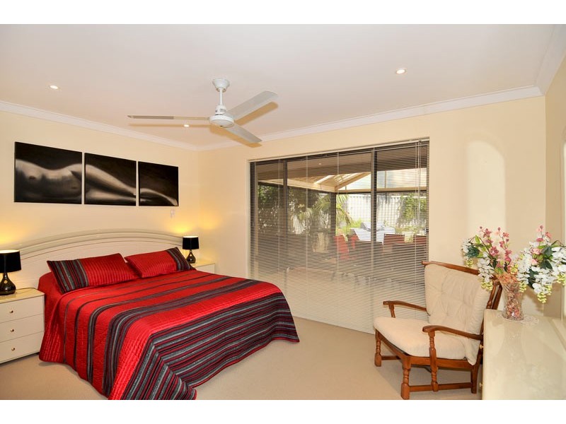 18 Armstrong Street, Halls Head WA 6210