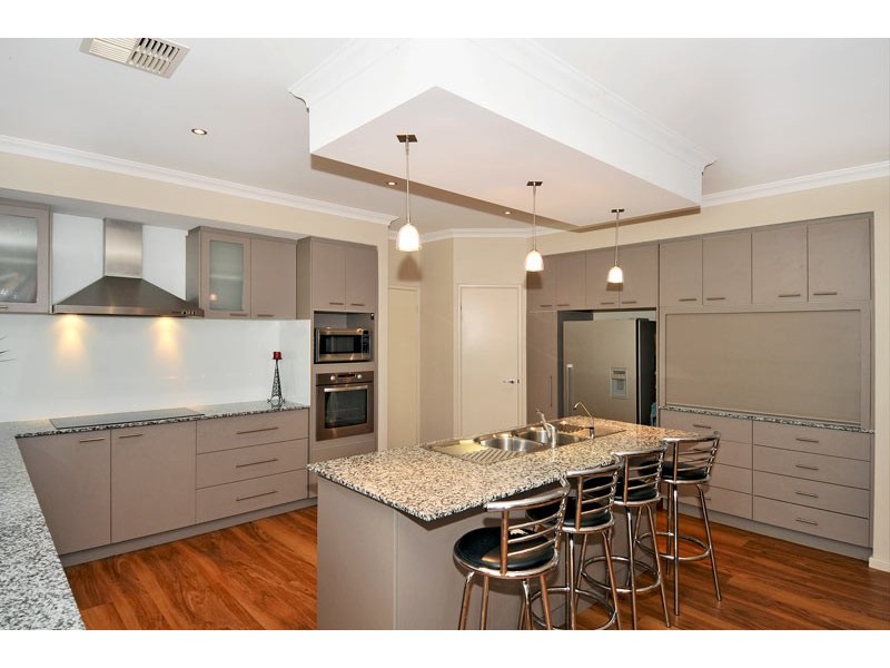 23 Thomasfield Place, Ravenswood WA 6208