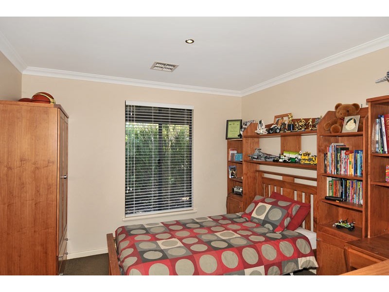 23 Thomasfield Place, Ravenswood WA 6208