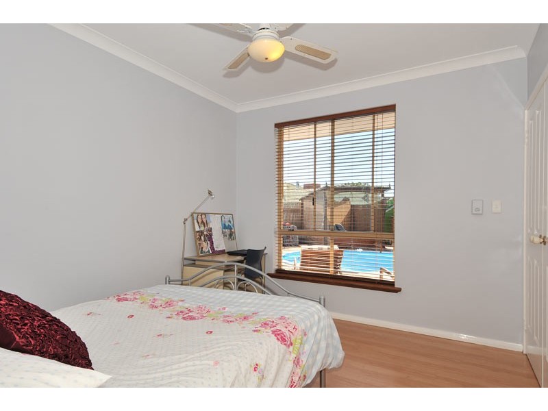 12 Seawind Drive, Silver Sands WA 6210