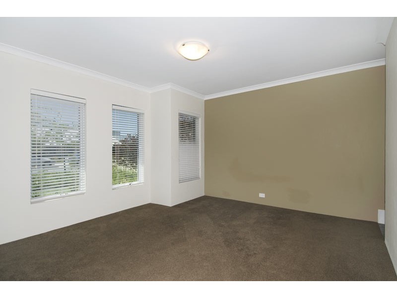36 Hudson Drive, Dudley Park WA 6210