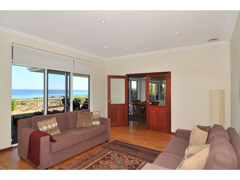 12 Hideaway Cove, Halls Head WA 6210