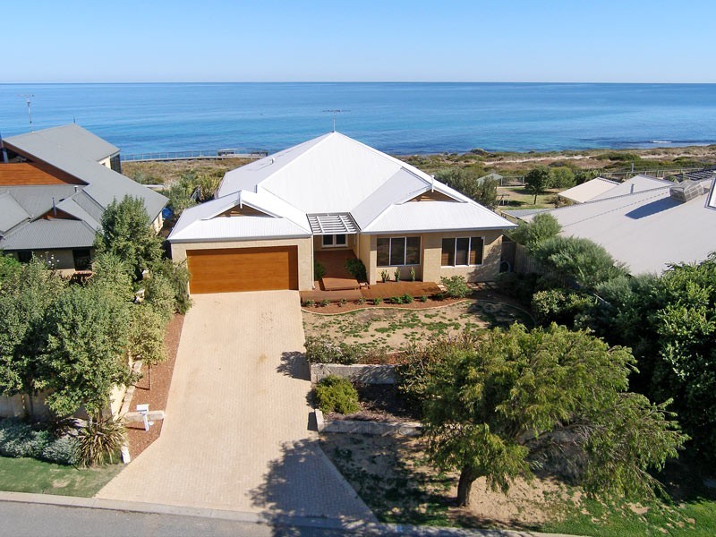 12 Hideaway Cove, Halls Head WA 6210