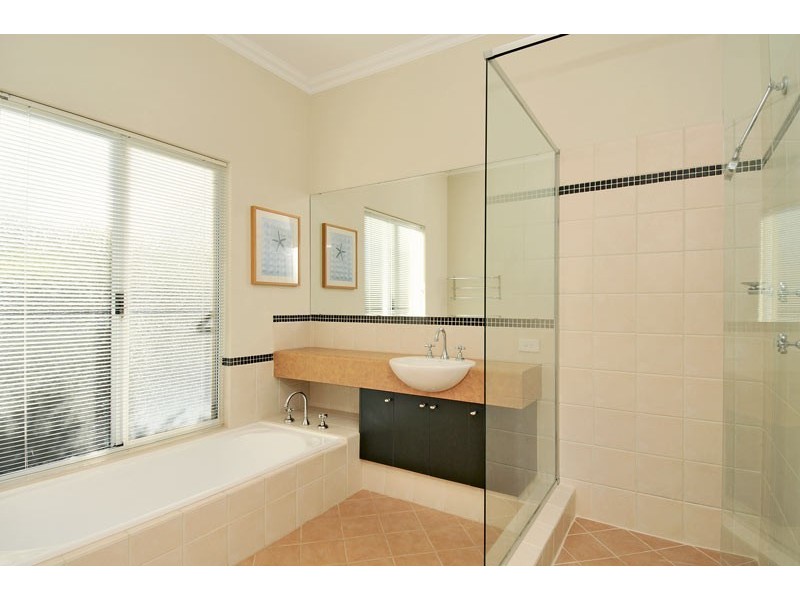 12 Hideaway Cove, Halls Head WA 6210