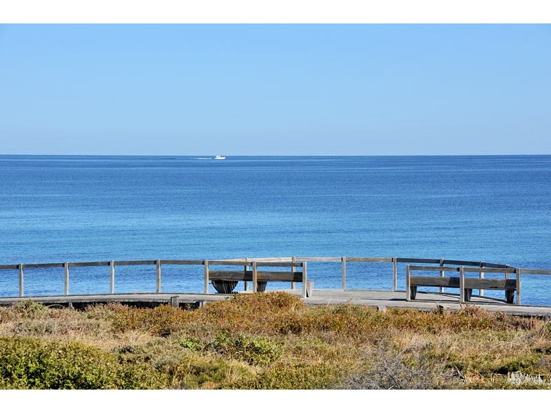 12 Hideaway Cove, Halls Head WA 6210