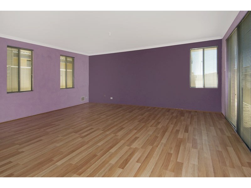 35 Dowerin Circuit, Lakelands WA 6180