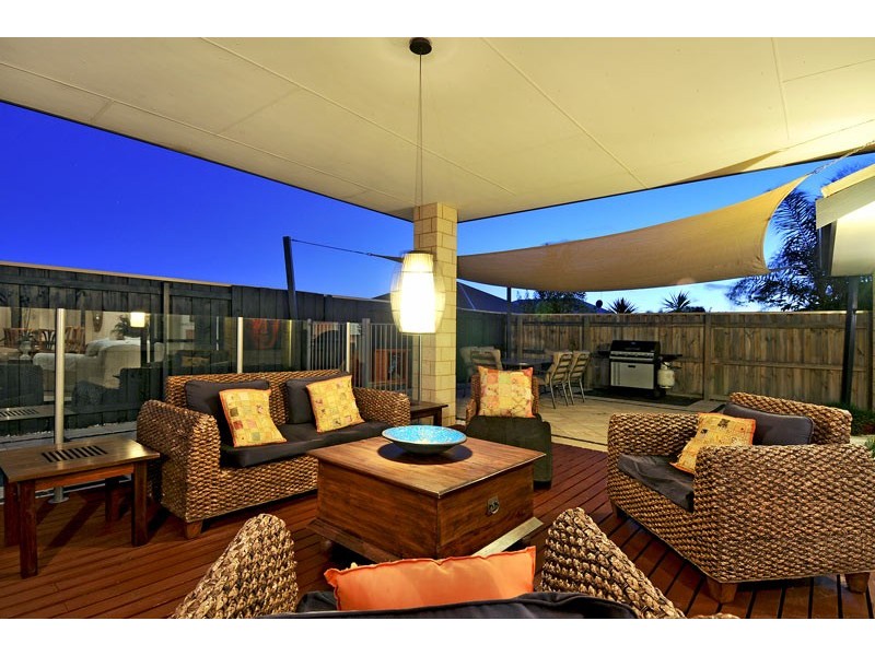 3 Riceflower Boulevard, Halls Head WA 6210