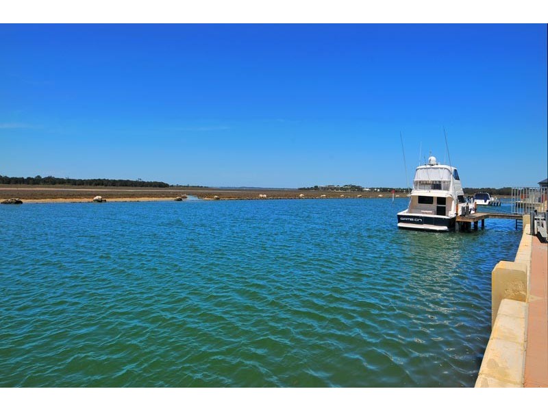 32 Katinka Retreat, Dudley Park WA 6210