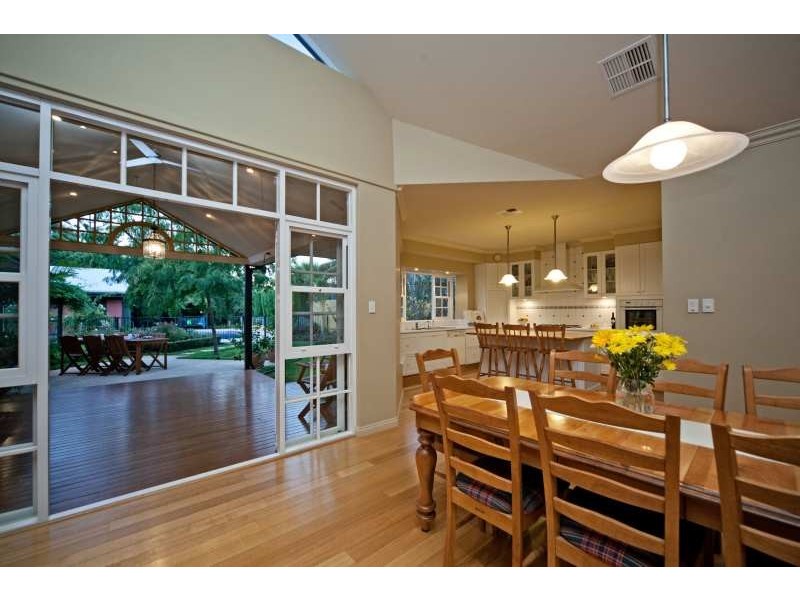 6 Cathryn Street, Halls Head WA 6210