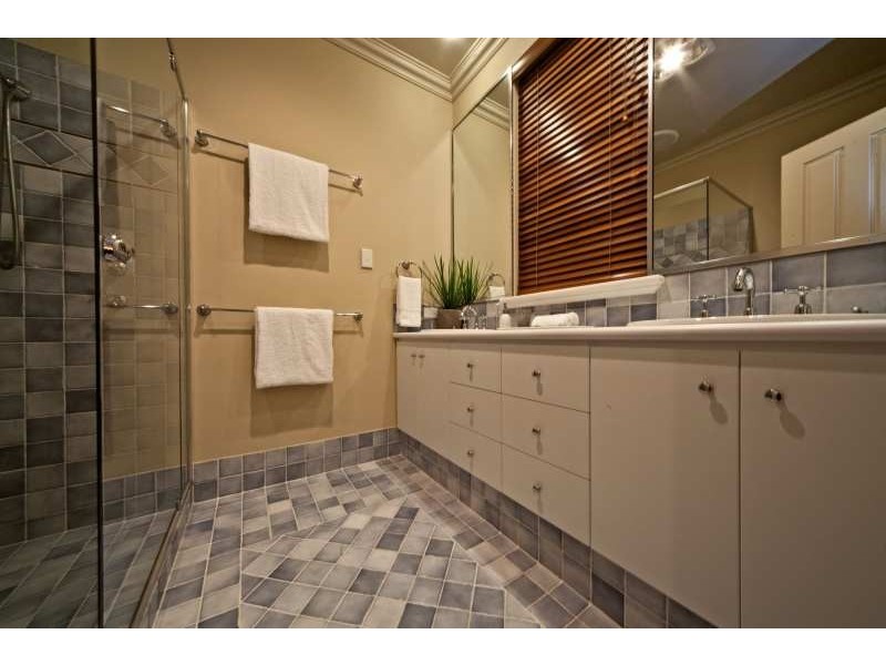 6 Cathryn Street, Halls Head WA 6210