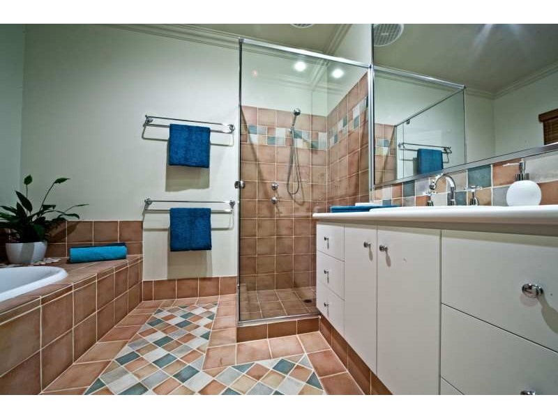 6 Cathryn Street, Halls Head WA 6210