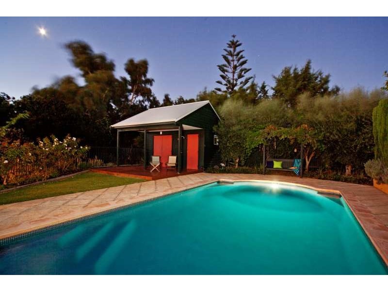 6 Cathryn Street, Halls Head WA 6210