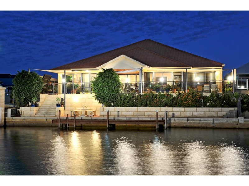 1 Ragamuffin Point, Halls Head WA 6210