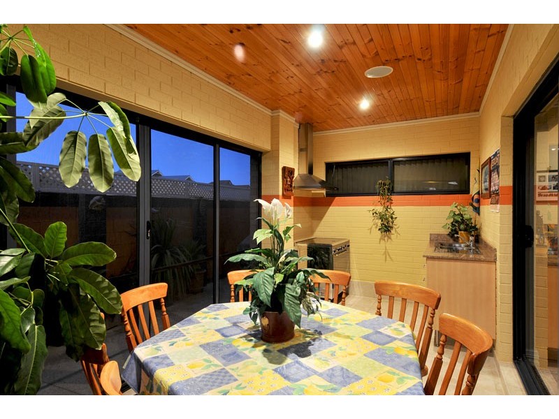 1 Ragamuffin Point, Halls Head WA 6210