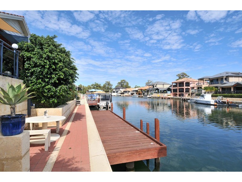 1 Ragamuffin Point, Halls Head WA 6210