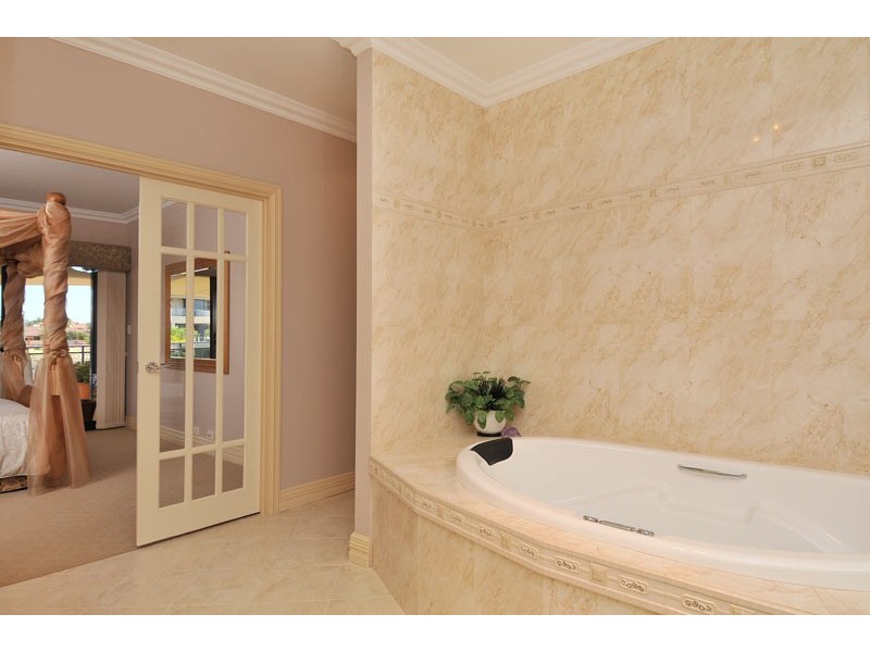 1 Ragamuffin Point, Halls Head WA 6210