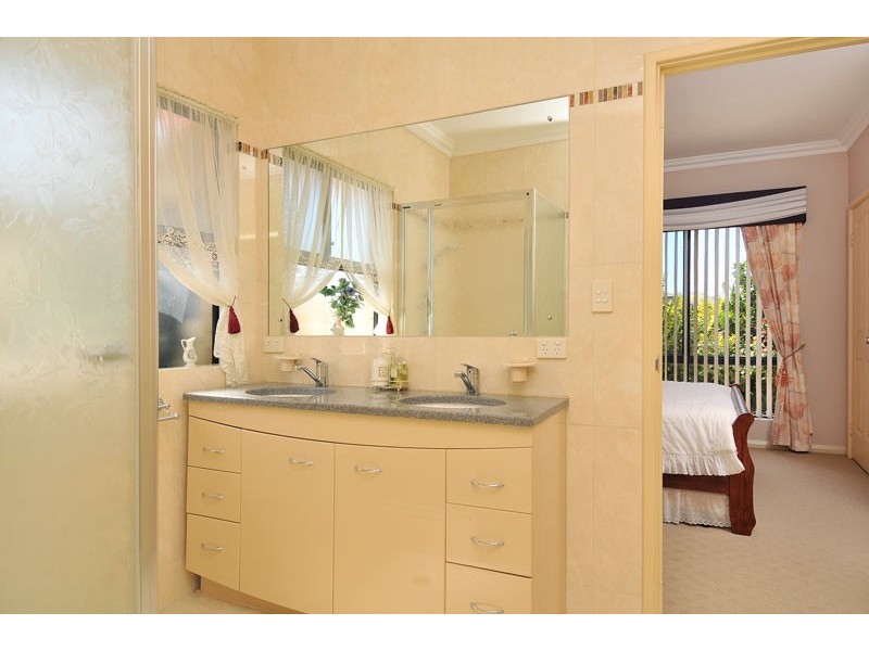 1 Ragamuffin Point, Halls Head WA 6210