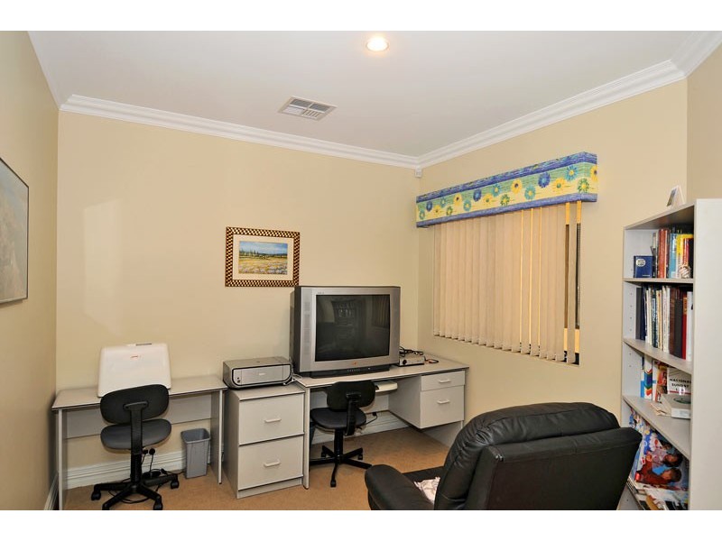 1 Ragamuffin Point, Halls Head WA 6210