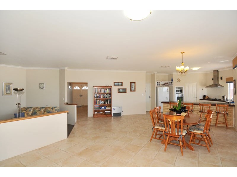 17 Carissa Turn, Halls Head WA 6210