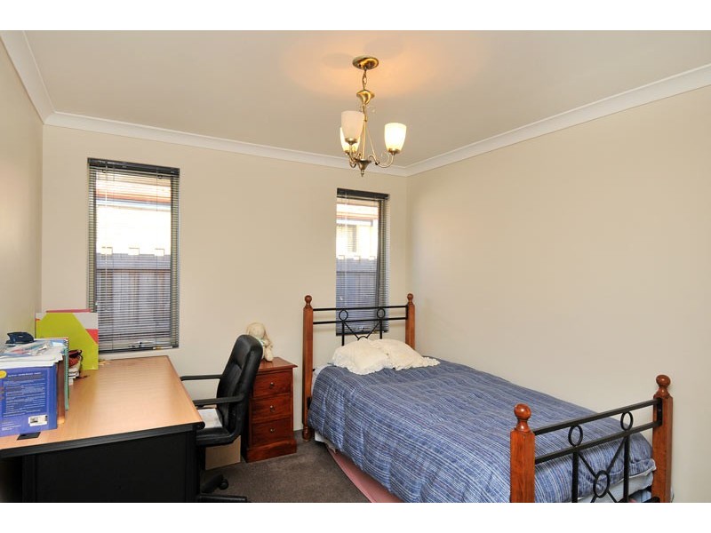 17 Carissa Turn, Halls Head WA 6210