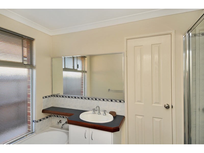 17 Carissa Turn, Halls Head WA 6210