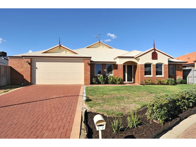 17 Carissa Turn, Halls Head WA 6210