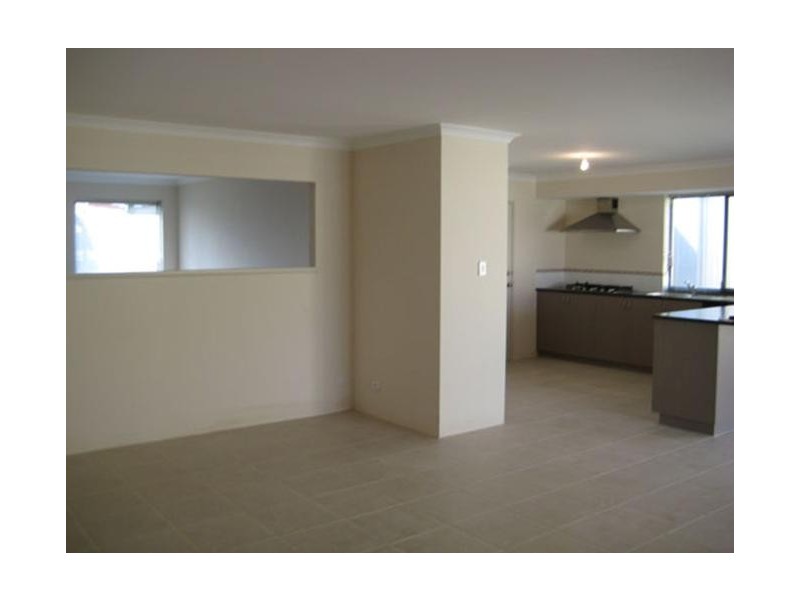 5 Lea Wynd, Lakelands WA 6180