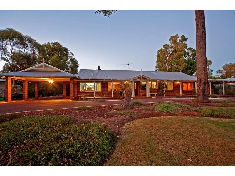 84 Victoria Circle, Greenfields WA 6210