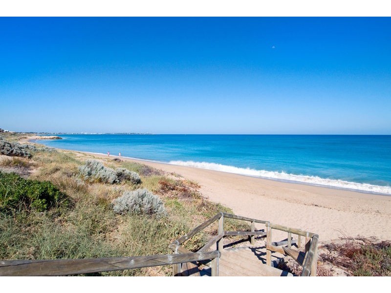 1 Anglesea Way, Madora Bay WA 6210