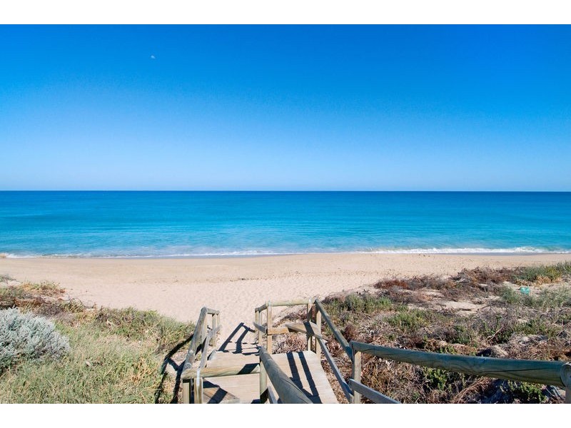 1 Anglesea Way, Madora Bay WA 6210