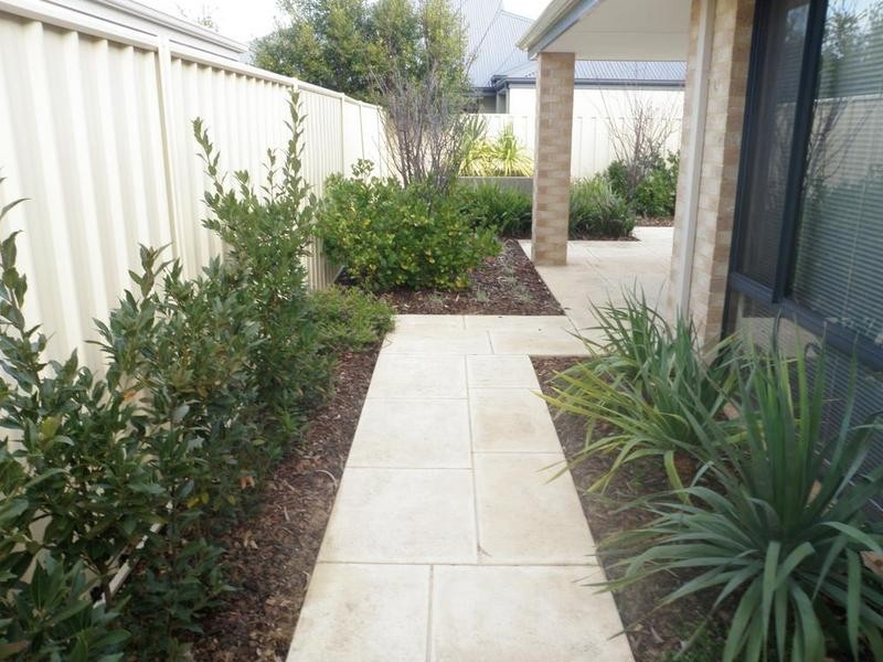 42 Cobaki Brace, Lakelands WA 6180