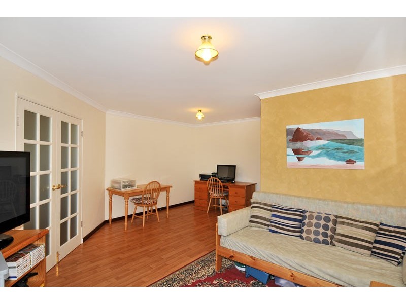 17 Kuta Lane, Halls Head WA 6210