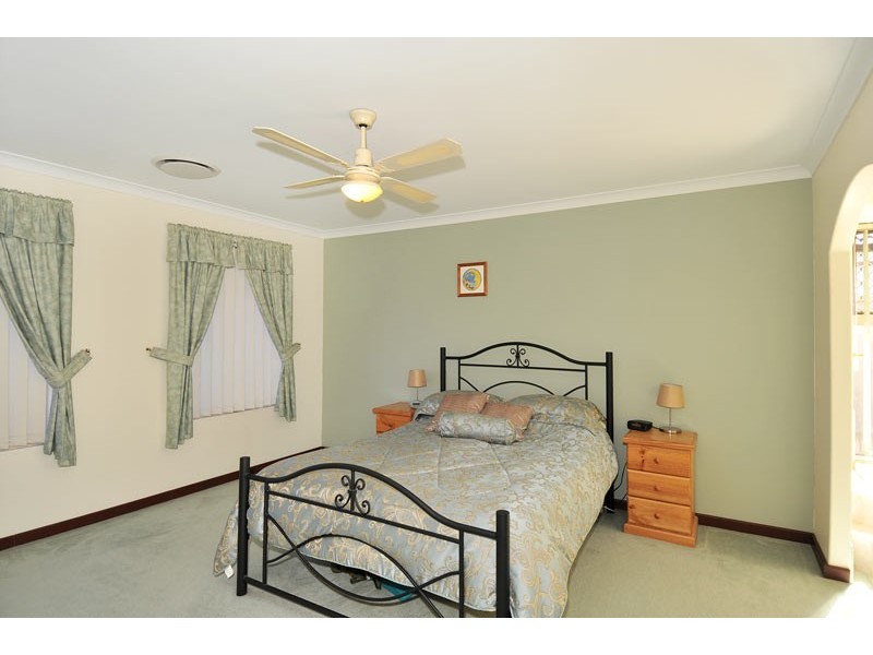 17 Kuta Lane, Halls Head WA 6210