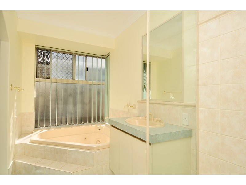 17 Kuta Lane, Halls Head WA 6210