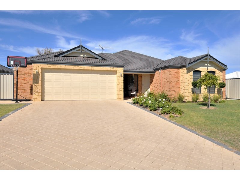 4 Philmont Way, Meadow Springs WA 6210