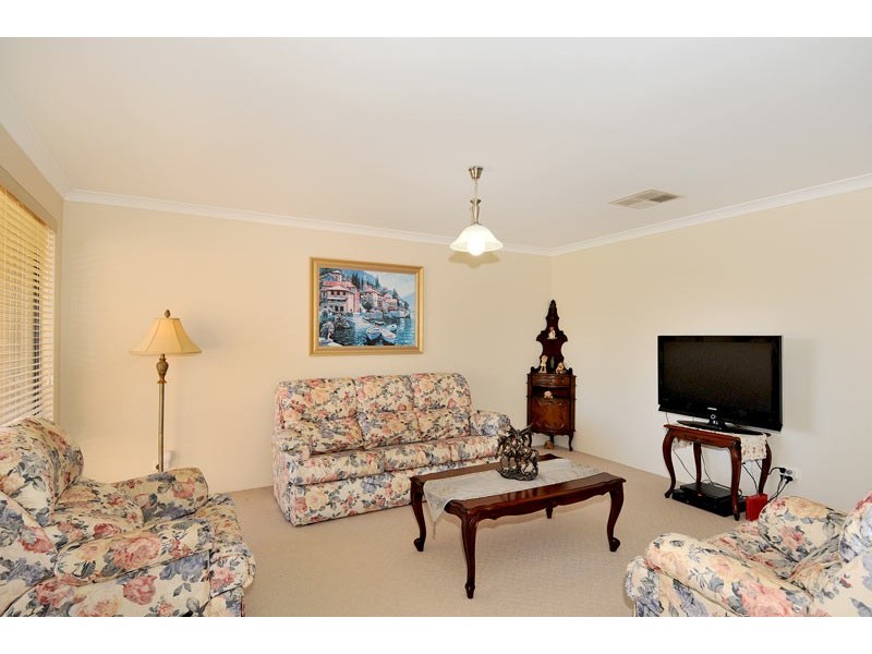 4 Philmont Way, Meadow Springs WA 6210