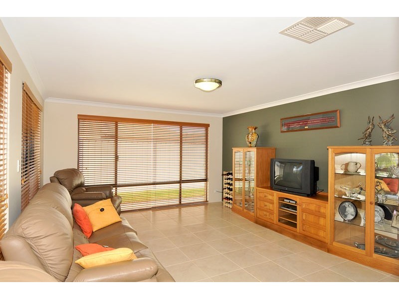 4 Philmont Way, Meadow Springs WA 6210