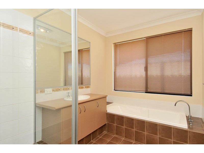 4 Philmont Way, Meadow Springs WA 6210